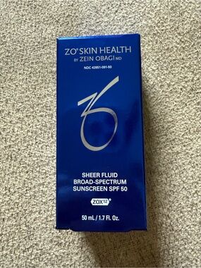 Sheer Fluid Broad-Spectrum Sunscreen SPF 50 – Blue